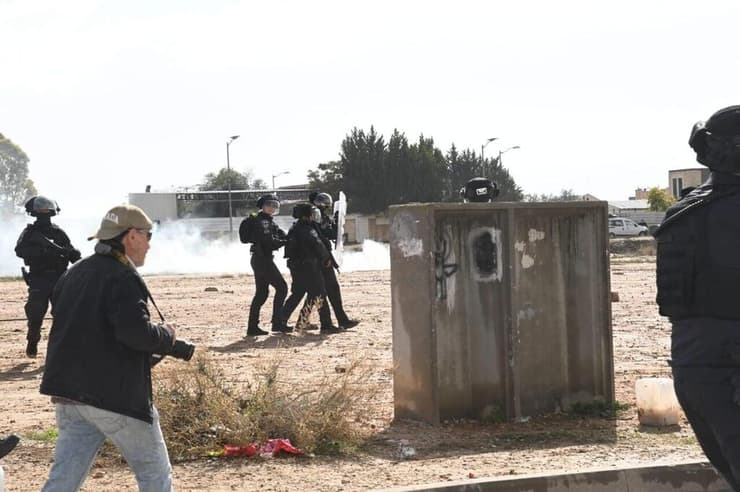 עימות בין צעירים בתבארין לבין כוחות המשטרה