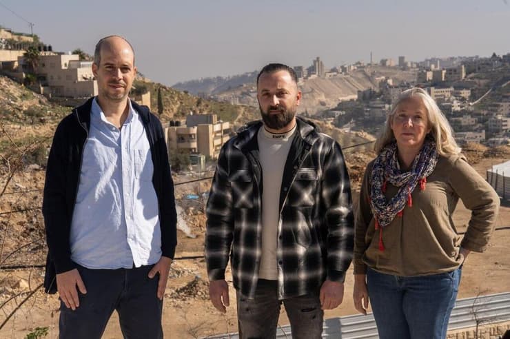 מימין: אפרת גבעתי, מותעסם עוויסאת ודרור עמדי