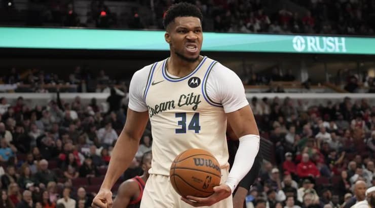 יאניס אנטטוקומפו