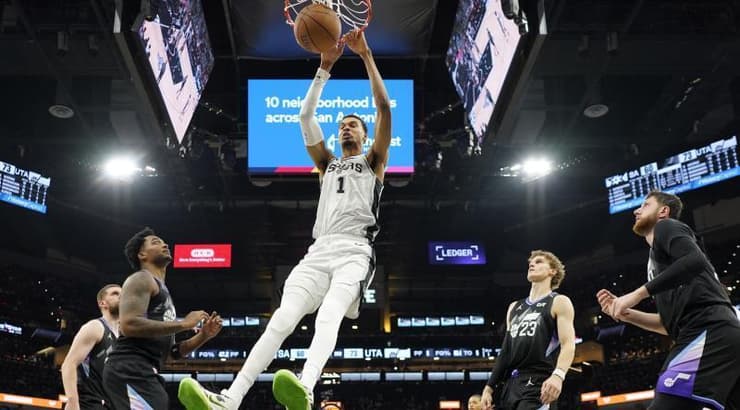 וומבניאמה מטביע