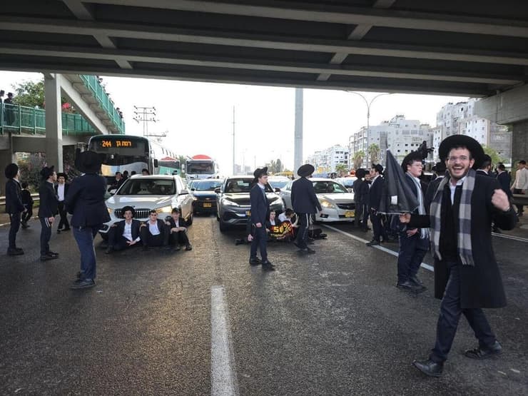 הפגנת חרדים קיצוניים בכביש 4, בני ברק