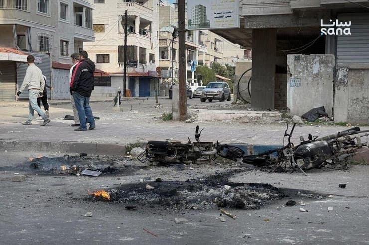 לטקייה, היום בצהריים סוריה לטקייה יום מחאה של עלווים נגד משטר אחמד א שרע מהומות