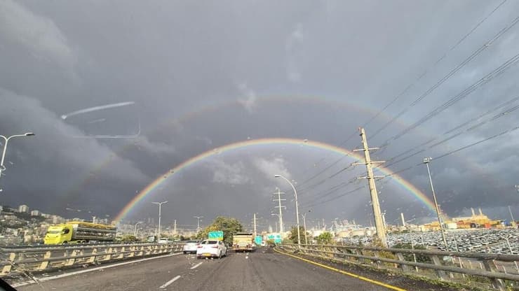 קשת בענן בחיפה. ארכיון (צילום: איחוד הצלה כרמל) קשת בענן בחיפה