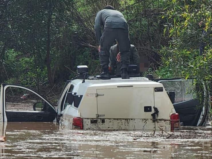 חילוץ לכודים מנחל סמוך לצומת מגידו