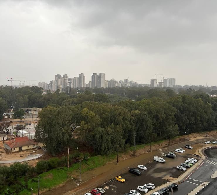 עננות כבדה בבאר יעקב