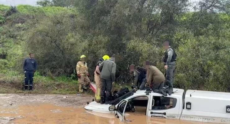 חילוץ לכודים מנחל סמוך לצומת מגידו