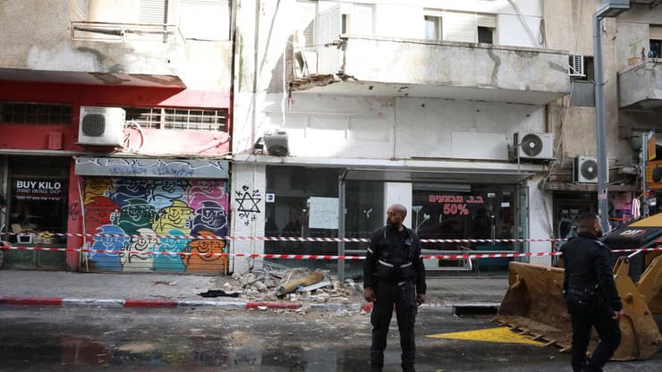 קריסת מרפסת בתל אביב