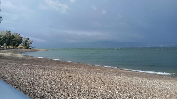 גשם בחוף סוסיתא