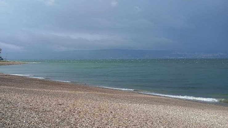 גשם בחוף סוסיתא