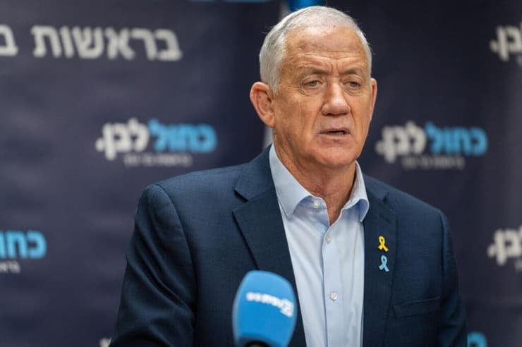 "זה עלול להיגמר בדם". גנץ (צילום: שלו שלום) בני גנץ בישיבת סיעה כחול לבן