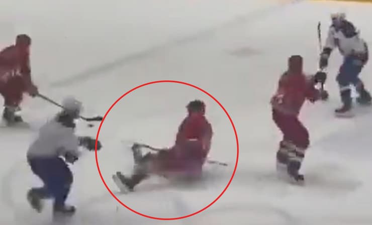 נשיא בלארוס אלכסנדר לוקשנקו רודן התנגשות משחק הוקי קרח נופל