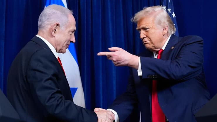 נתניהו וטראמפ. ראש הממשלה לא גיבה במפורשות את האיומים (צילום: AP Photo/Alex Brandon) רה"מ נתניהו ו דונלד טראמפ ב מסע"ת ב מאר א-לאגו