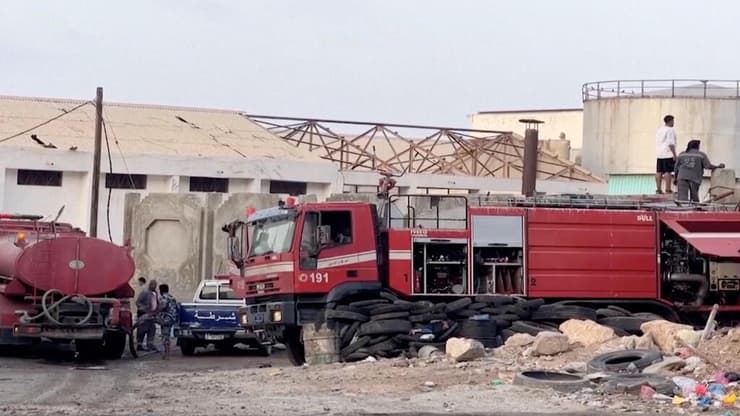 צילום: Aden al-Mustakillah TV/Handout via REUTERS נזק בעיר אל-מוכלא ב תימן בעקבות מתקפה של סעודיה נגד בדלנים מ מועצת המעבר הדרומית STC