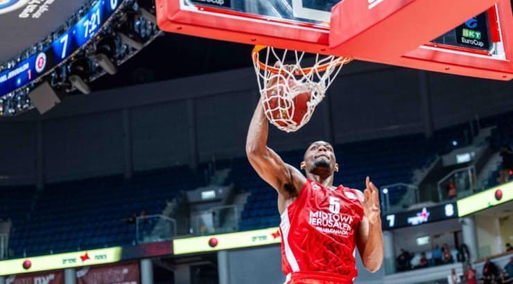 אוסטין וויילי מטביע