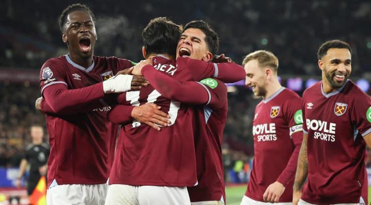 שחקני ווסטהאם מאושרים (IMAGO) שחקני ווסטהאם מאושרים