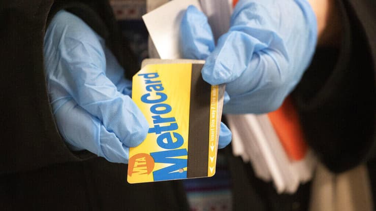 מטרו קארד בניו יורק. הכרטיס המיתולוגי יוצא משימוש