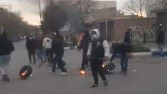 תיעודים שפרסם איראן אינטרנשיונל מהפגנות הפגנה ב איראן