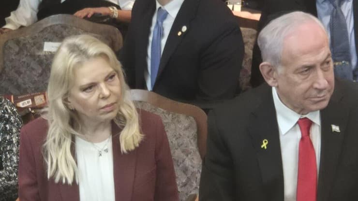 ראש הממשלה בנימין נתניהו ורעייתו באירוע בבית הכנסת שול במיאמי