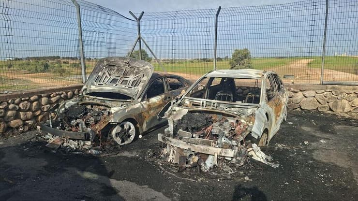 חמישה רכבים עלו באש בישוב להבים