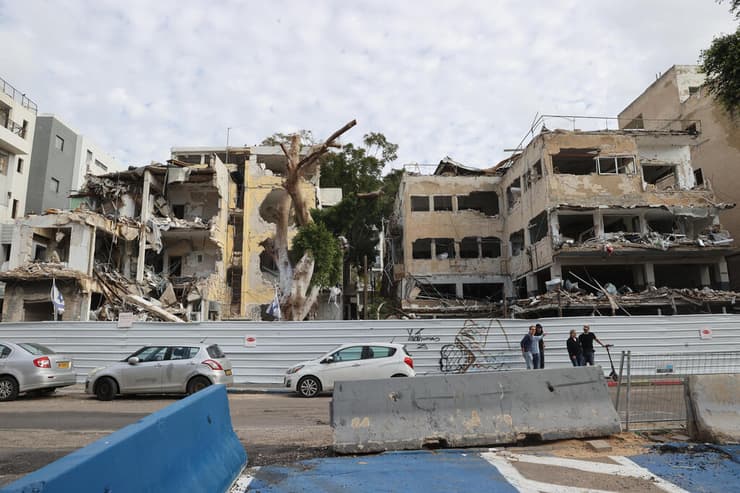 זירת הנפילה של הטיל האיראני בתל אביב