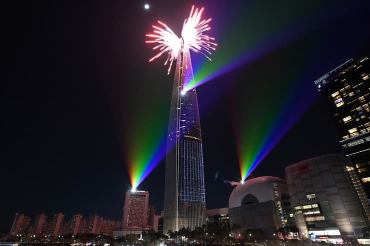 הזיקוקים בסיאול, דרום קוריאה (צילום: Jung Yeon-je / AFP) חגיגות שנה חדשה 2026 סיאול דרום קוריאה