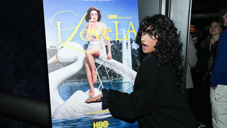 סדרה על זילניאלים בלוס אנג'לס. אודסה אז'יון (Presley Ann / Stringer Getty) אודסה אז'יון