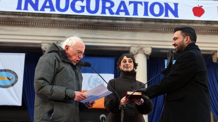 ארה"ב ברני סנדרס משביע את זוהראן ממדאני ל ראש העיר ניו יורק
