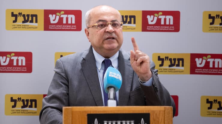 כיצד ימשיך מכאן? טיבי (צילום: אלכס קולומויסקי) אחמד טיבי