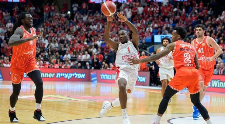 ג'ארד הארפר ואנטוניו בלייקני (רועי כפיר) ג'ארד הארפר ואנטוניו בלייקני