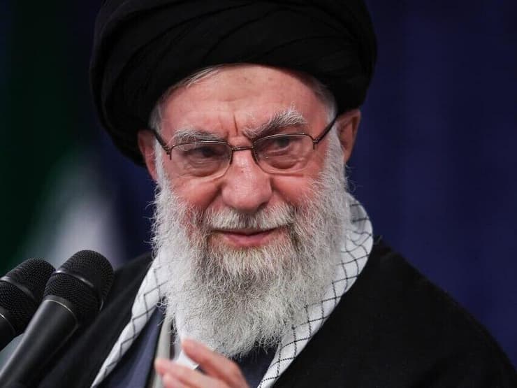 עלי חמינאי. "הכלה גמישה" של המפגינים עלי חמינאי, היום