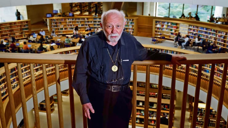 “התיעוד יישמר לדורות”. דן הדני בספריה הלאומית