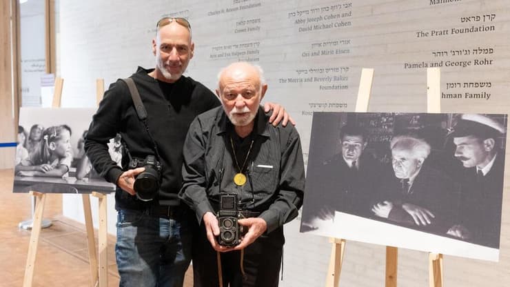 דן הדני עם זיו קורן בטקס בספרייה הלאומית