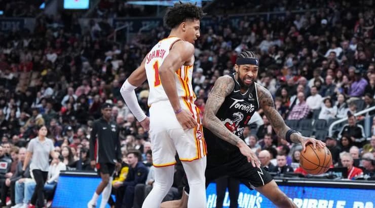 ברנדון אינגרם מול ג'יילן ג'ונסון (רויטרס) ברנדון אינגרם מול ג'יילן ג'ונסון