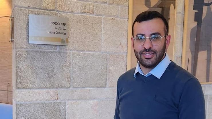 "מתי יבוא מישהו ויעצור את כדור השלג הזה?". עומר רביע עומר רביע