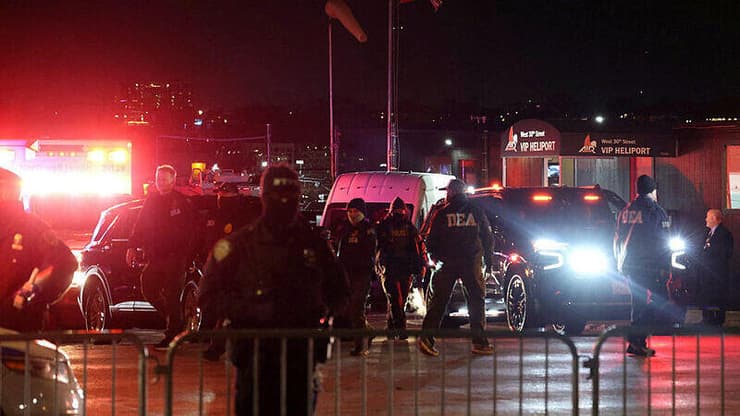 שיירת הרכבים שמובילה את נשיא ונצואלה ניקולס מדורו מחוץ לשדה התעופה בניו יורק