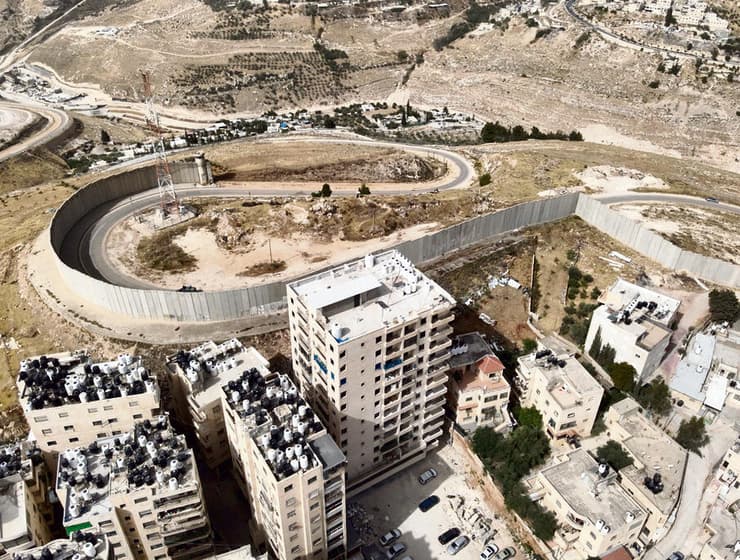 הבנייה הלא חוקית סביב ירושלים | צילומים: באדיבות עמותת "רגבים"