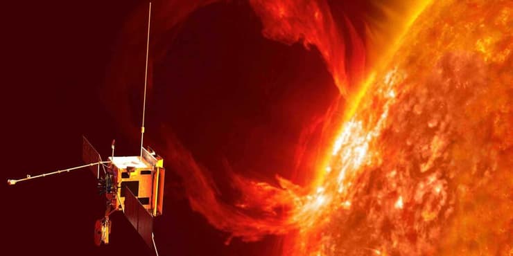 גשושית החלל האירופית Solar Orbiter מספקת תמונות של השמש, כולל תצפיות על מה שהוא, מנקודת מבטנו, הצד הרחוק שלה