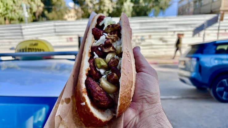 ״טרי ברמות, פריך ורועש בכל נגיסה״