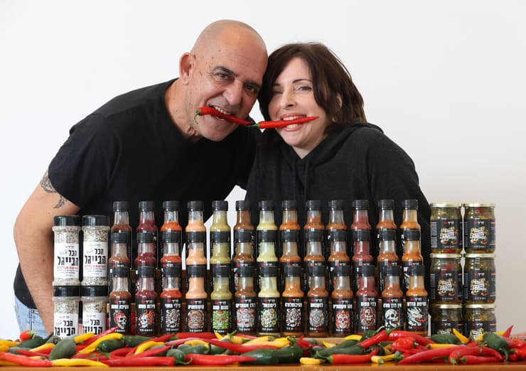 דרור והדס משוק "הבוסתן של סבא יוסי" בפרדס חנה