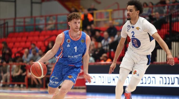 בני מול קונץ