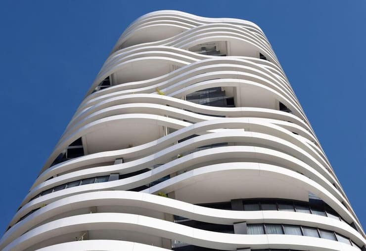 וכך נראה הבניין מבחוץ (צילום: עמית גירון) וכך נראה הבניין מבחוץ