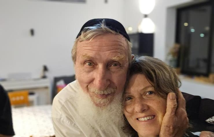 אביגיל שפרבר עם אביה, הרב פרופ' דניאל שפרבר