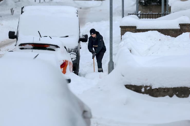 שלג כבד ב סקוטלנד