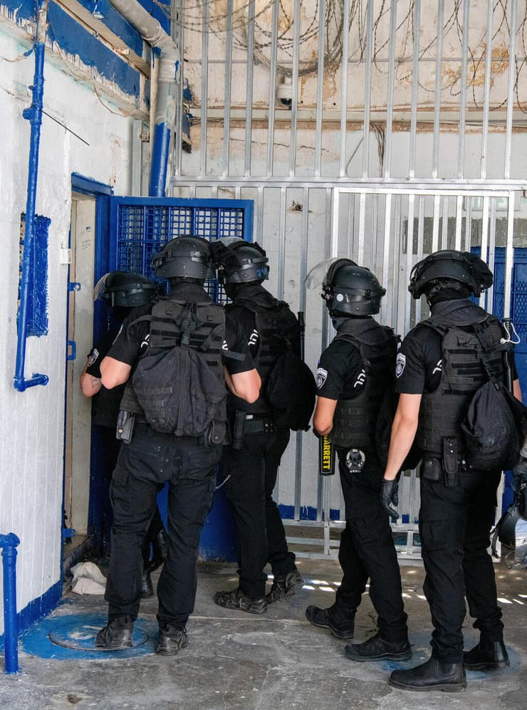 לוחמי כליאה בכלא דמון