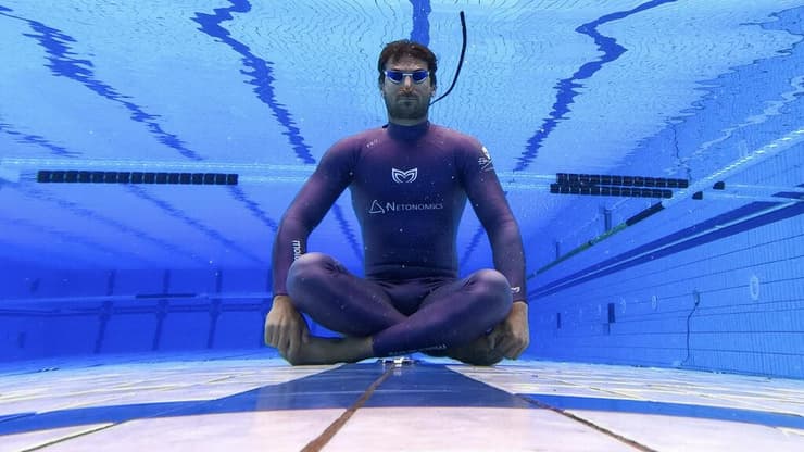 היה צריך לתרגל שעות על גבי שעות כדי להשיג שליטת ברזל פיזית ונפשית על גופו ומוחו. מריצ'יץ' (צילום: DAMIR SENCAR AFP) ויטומיר מריצ'יץ'