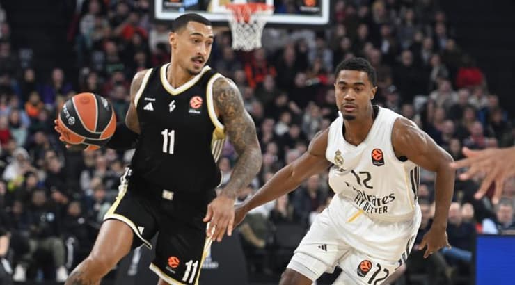 אדווין ג'קסון מול תיאו מלדון