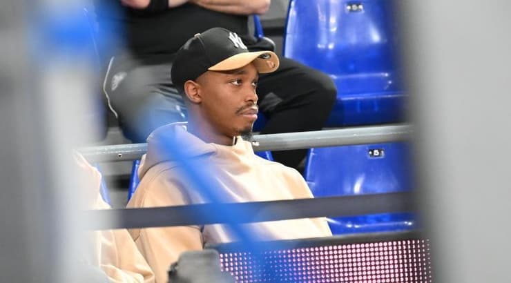 לוני ווקר יושב בצד. כמה שמכבי תל אביב חסרה אותו