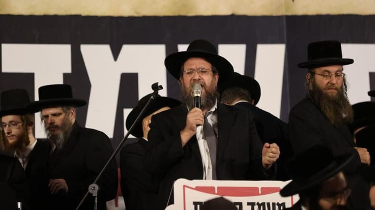 הרב יחיאל הונא בעצרת של חרדים נגד חוק הגיוס