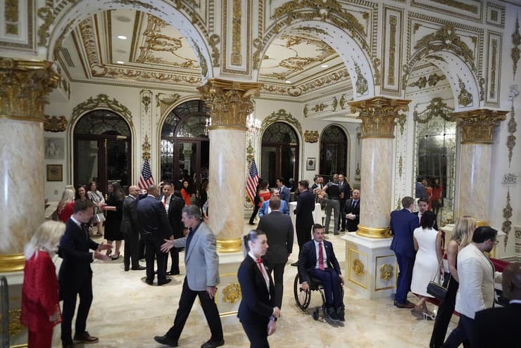 הכל זהב באחוזת מאר-א-לאגו