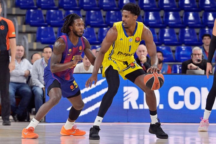 גורם מרכזי בחוסר ההצלחה. הורד מול מיילס קייל ברצלונה (צילום: MANAURE QUINTERO / AFP)) גיילן הורד מכבי ת"א מול מיילס קייל ברצלונה